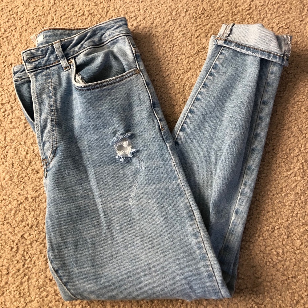 Forever 21 high-waisted jeans w/ rips, size 27